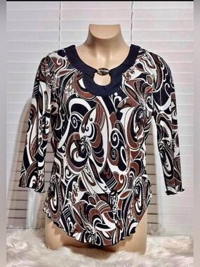 Zoey & Beth Women’s XL Top